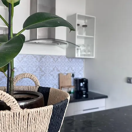 At Number 4 - Proche Roissy, Et Gare Pour Paris Apartment Villeparisis